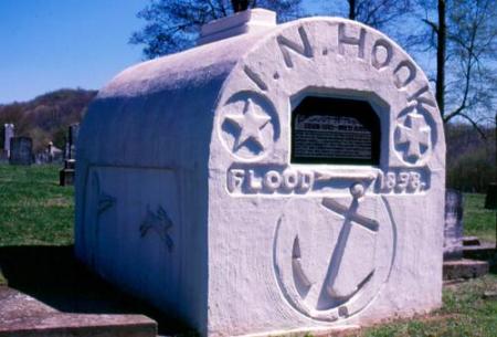 Captain Hooks Tomb Hooksburg, OH