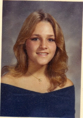 1983 grad photo-annie