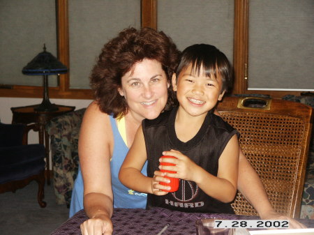 Adele and her youngest daughter playing Yahtze