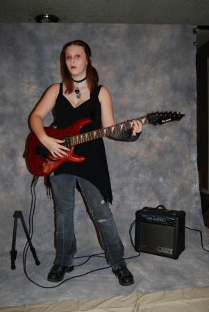 hannah with her new guitar