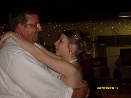 Father daughter dance at wedding