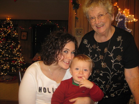 mother in law grnad dauter and great grandson