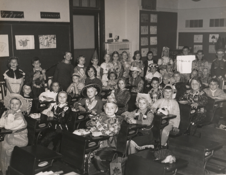 Halloween Party, Miss Lysy's 3rd Grade 1955-56