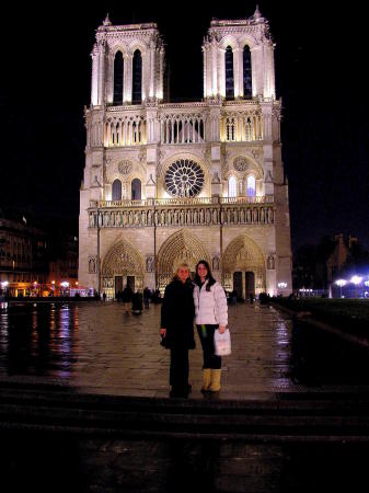 Cathy and Kathryn, Notre Dame, Paris