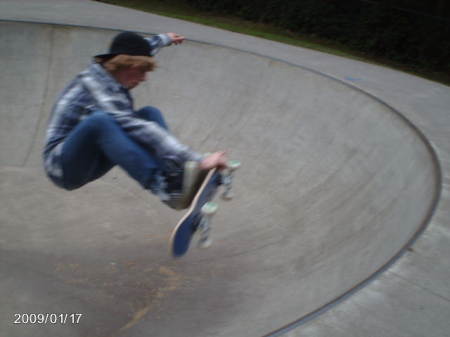 More of Bobby skatin