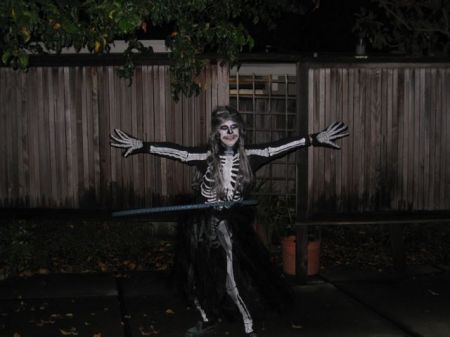 Hooping Halloween Skeleton