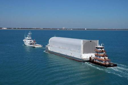 Orbiter's external tank being delivered