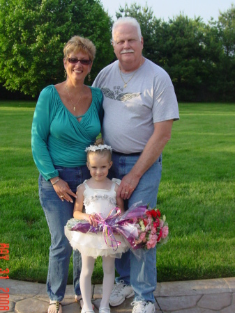 Now Photo: Grandma, Grandpa and Meggie - '08