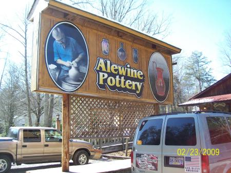 Alewine Pottery Shop