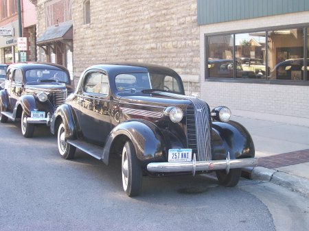 The 1936  Pontiac is complete