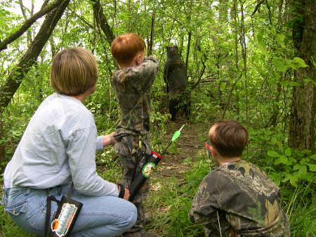 yeah mom bow hunts with the boys