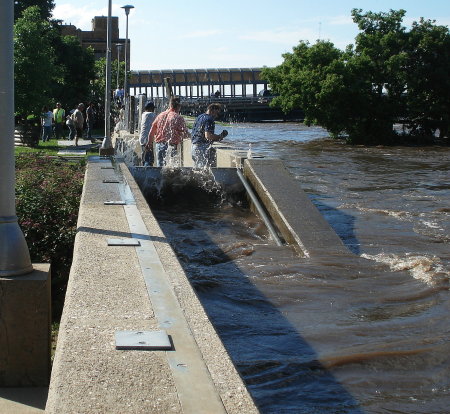 A few shots from last years flooding... 2008