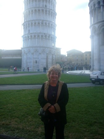 Italy 2007 Me at the Pisa!