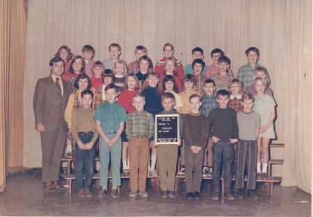 4th Grade Photo - 1970-71