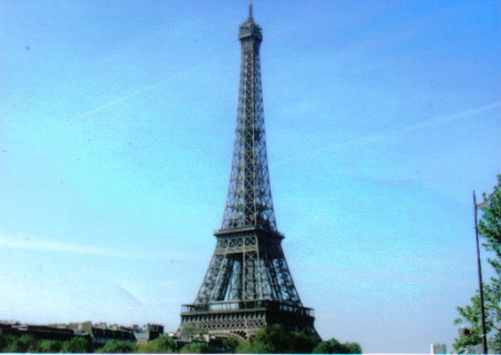 The infamous Eiffel Tower... Truly Amazing !