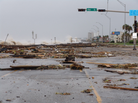 Remainder of 61st St pier