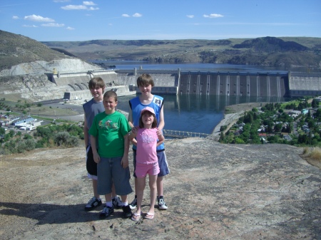 Four of our five grandkids at Coulee Dam