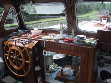 Partying on the French canals