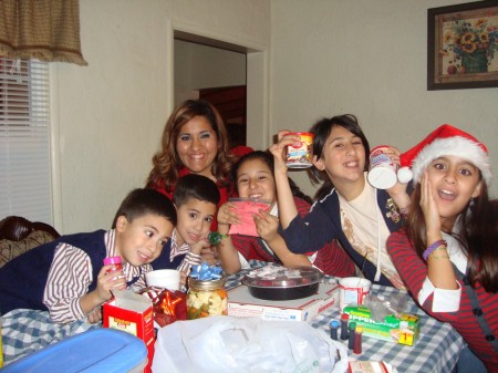 X-mas 2008." Making cookies "