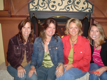 Kim Robinson, Kelly Wilson, Debbie & Kim Jones