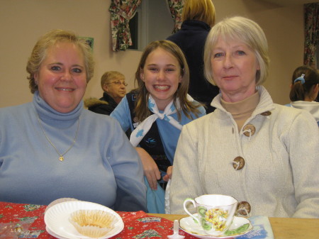 Julia at Guides with mom and grandma
