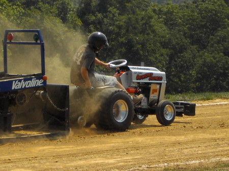 1/4 Scale Tractor Pulling