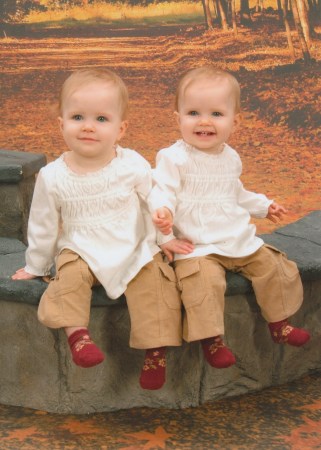 Twins-Hailey & Hanna