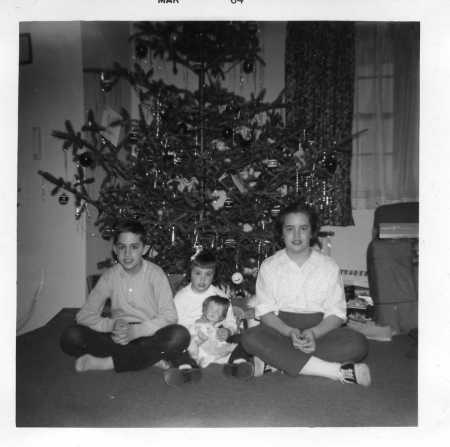Christmas1963, Bill, Nancy, Linda