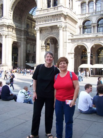 Loni and Cathy in Milan, Italy 2007