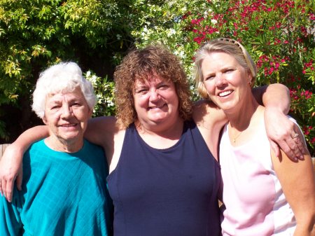 family: Mom, Paula, Shellee