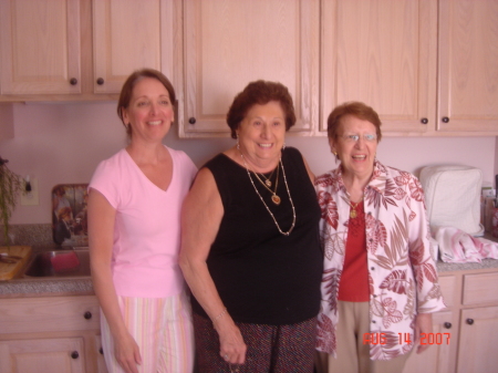 Nina, Vera Checkarelli and my mom (Rosemarie)