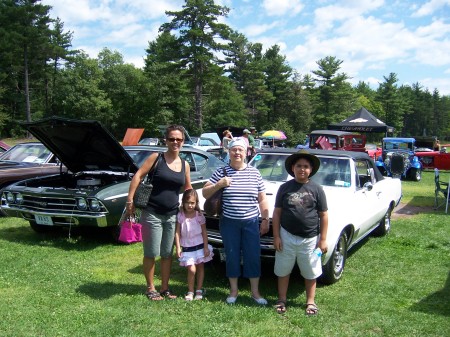 Laura , Annalisa Aunt Jo , JohnMichael