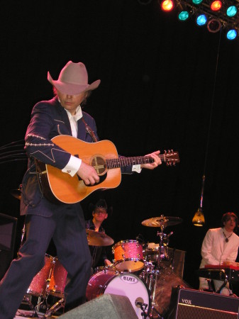 Dwight Yoakam Live