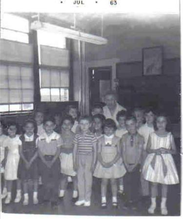 toms -kindergarden class 1963