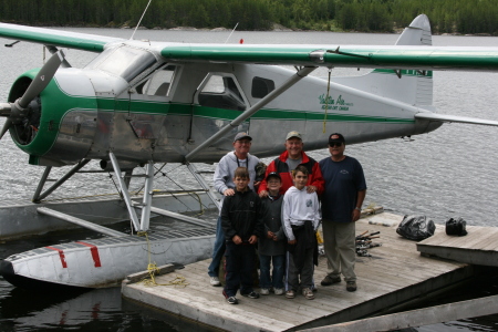 FLY-IN FISHING KENORA, ONT. ( HALLEY'S CAMPS )
