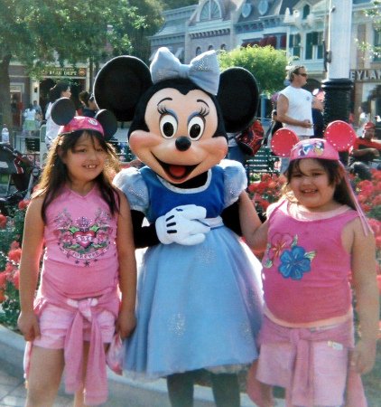 girls n minnie 2