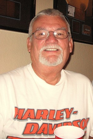 Larry Linder's Classmates® Profile Photo