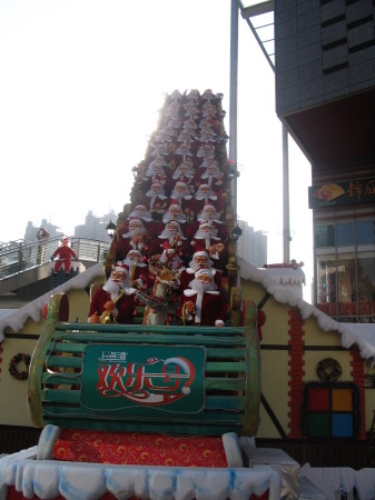 Shanghai Santa01