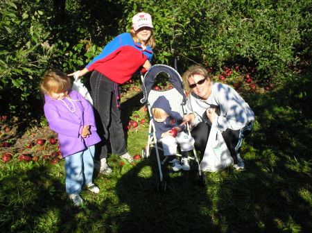 Family day apple picking