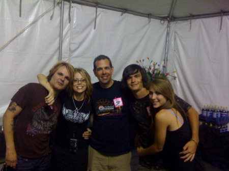 backstage with Ricky Rocket (Poison's drummer)