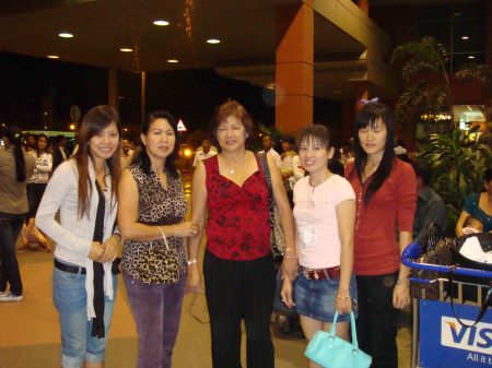 My mom, aunt and cousins