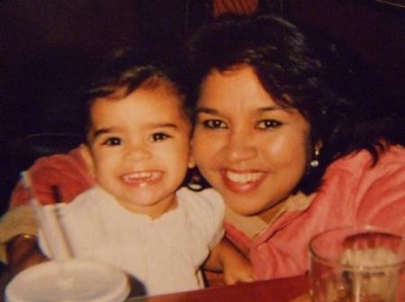 Abuela  and grandaughter