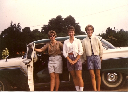 1960 Sandy, Marlene and her sister Bev