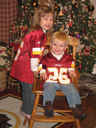 They LOVE those REDSKINS!