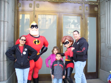 The Incredibles Meet Da Beers Family