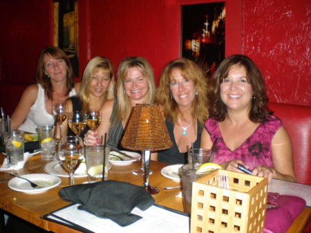 The Girls...Pia, Jen, Lee, Elaine & Maria 9/08