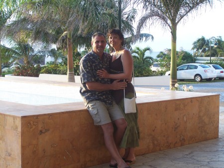 bill & susan front fountain