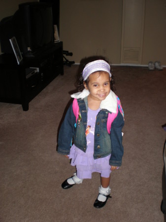 Alexis 1st day to school