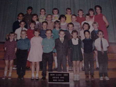 Bow Lake 1st Grade with Mrs. Dean 1967/68