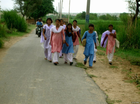 Kadepur India, School's Out